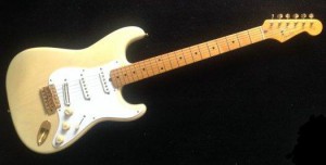 fender-stratocaster-cij--04..jpg